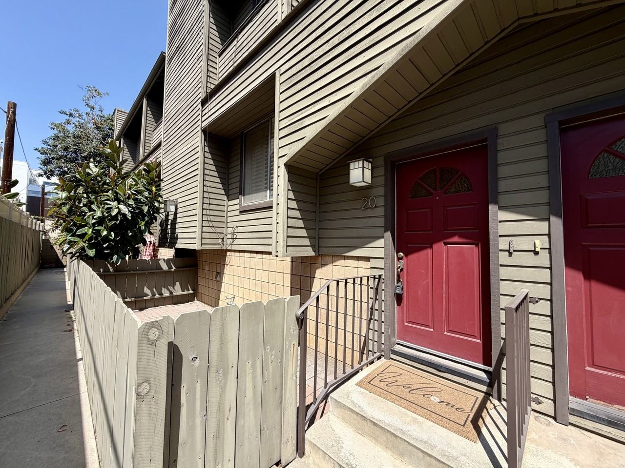 283 S Hudson Ave #20 - Photo 2 of 12