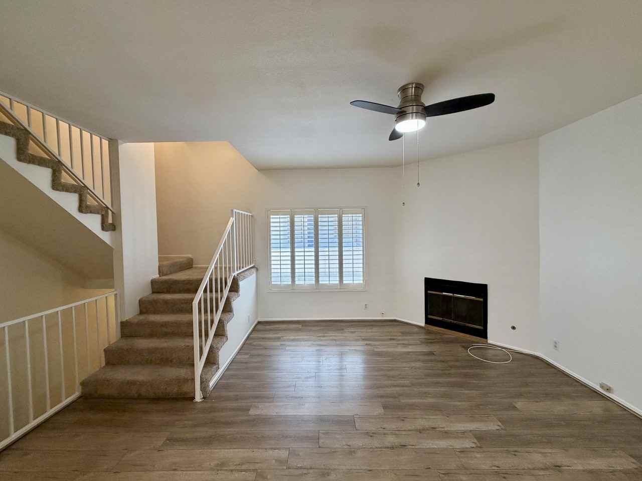 283 S Hudson Ave #20 - Photo 4 of 12