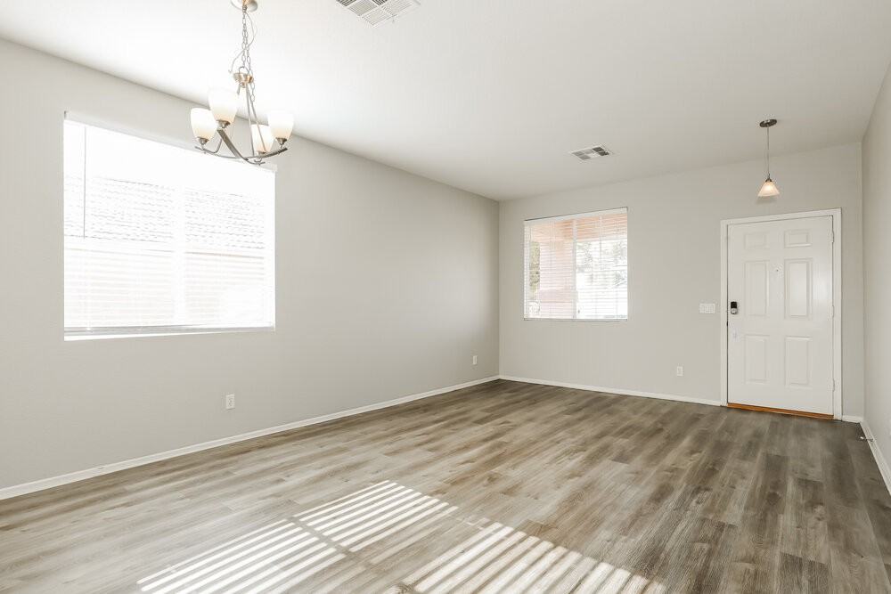 10375 W Monte Vista Rd - Photo 4 of 17