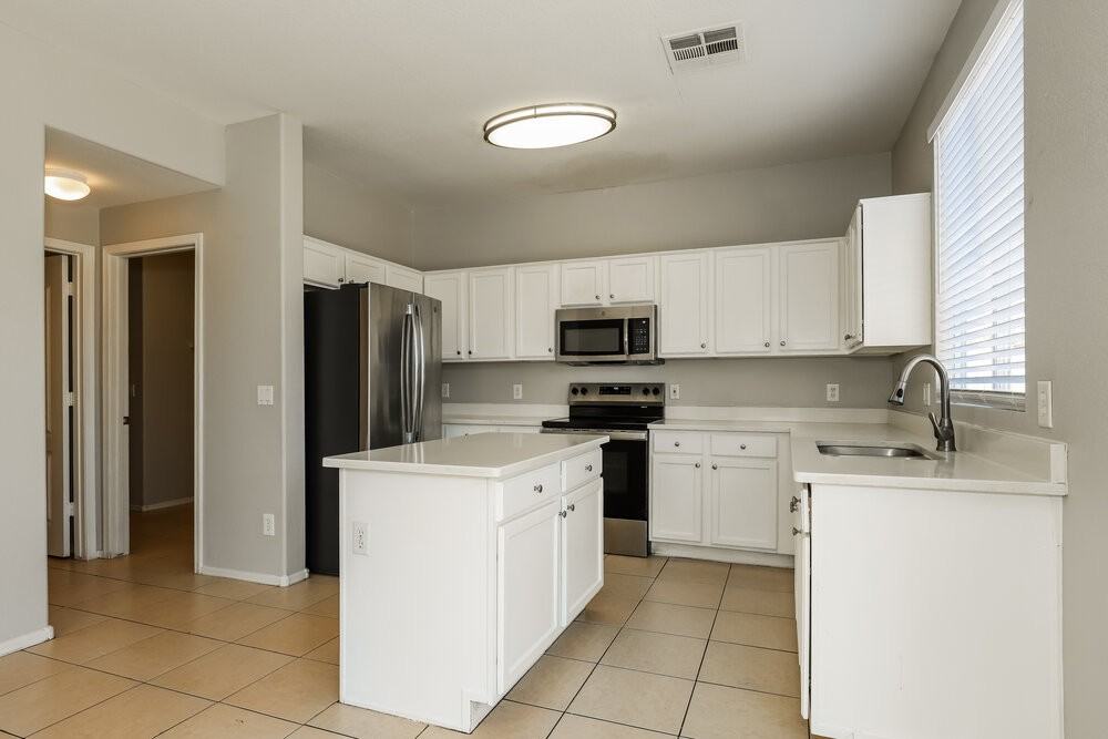 10375 W Monte Vista Rd - Photo 5 of 17