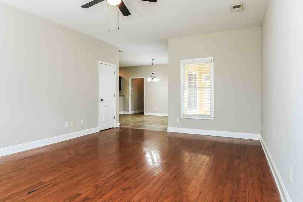 49 Celtic Ct - Photo 5 of 16