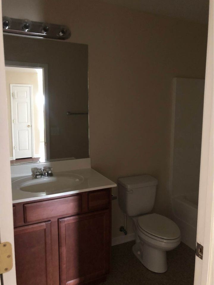 706 Chatham Ct #1 - Photo 5 of 10