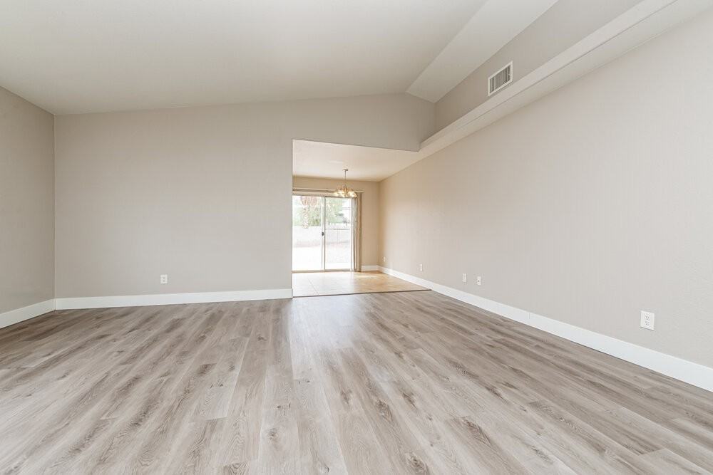 7409 Hickory Hills Dr - Photo 3 of 16