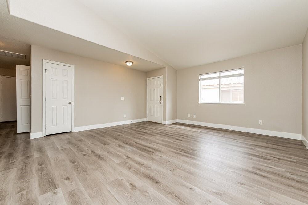 7409 Hickory Hills Dr - Photo 4 of 16
