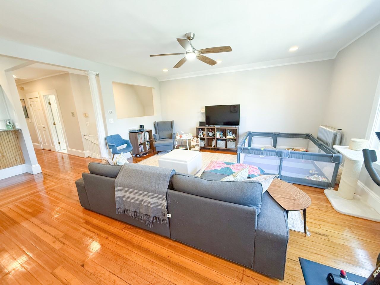 410 S Huntington Ave #3 - Photo 3 of 28