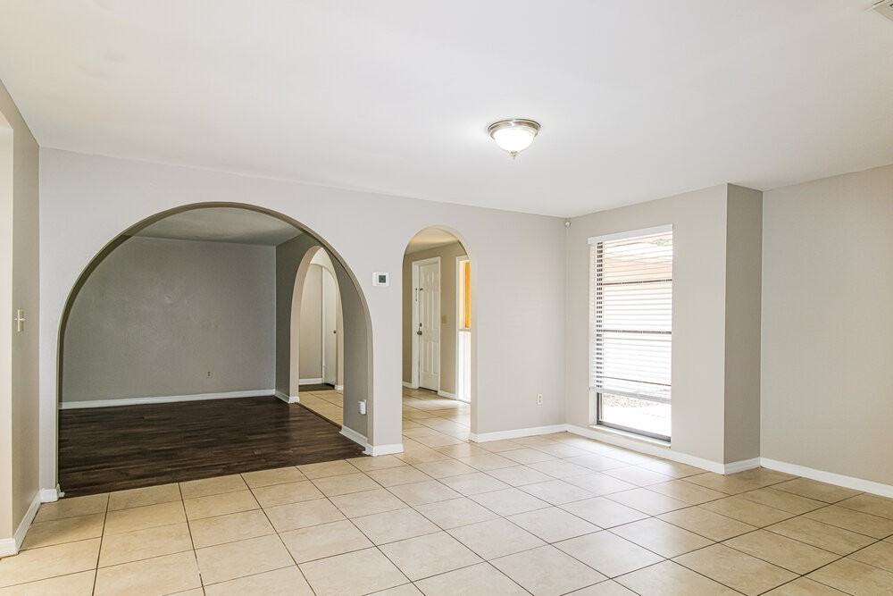 8499 Vicksburg Rd - Photo 5 of 16