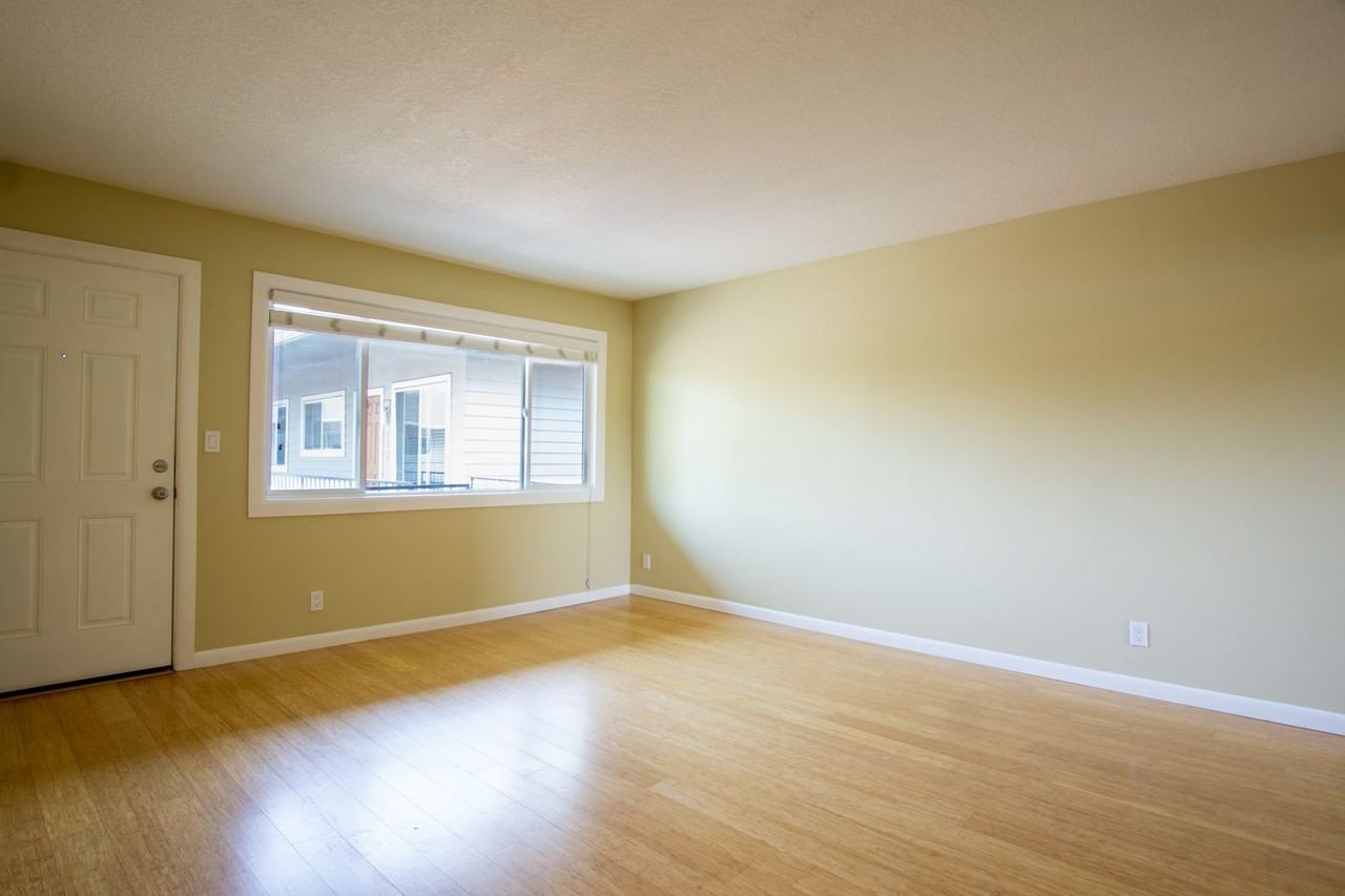 7532 N Ida Ave - Photo 2 of 18