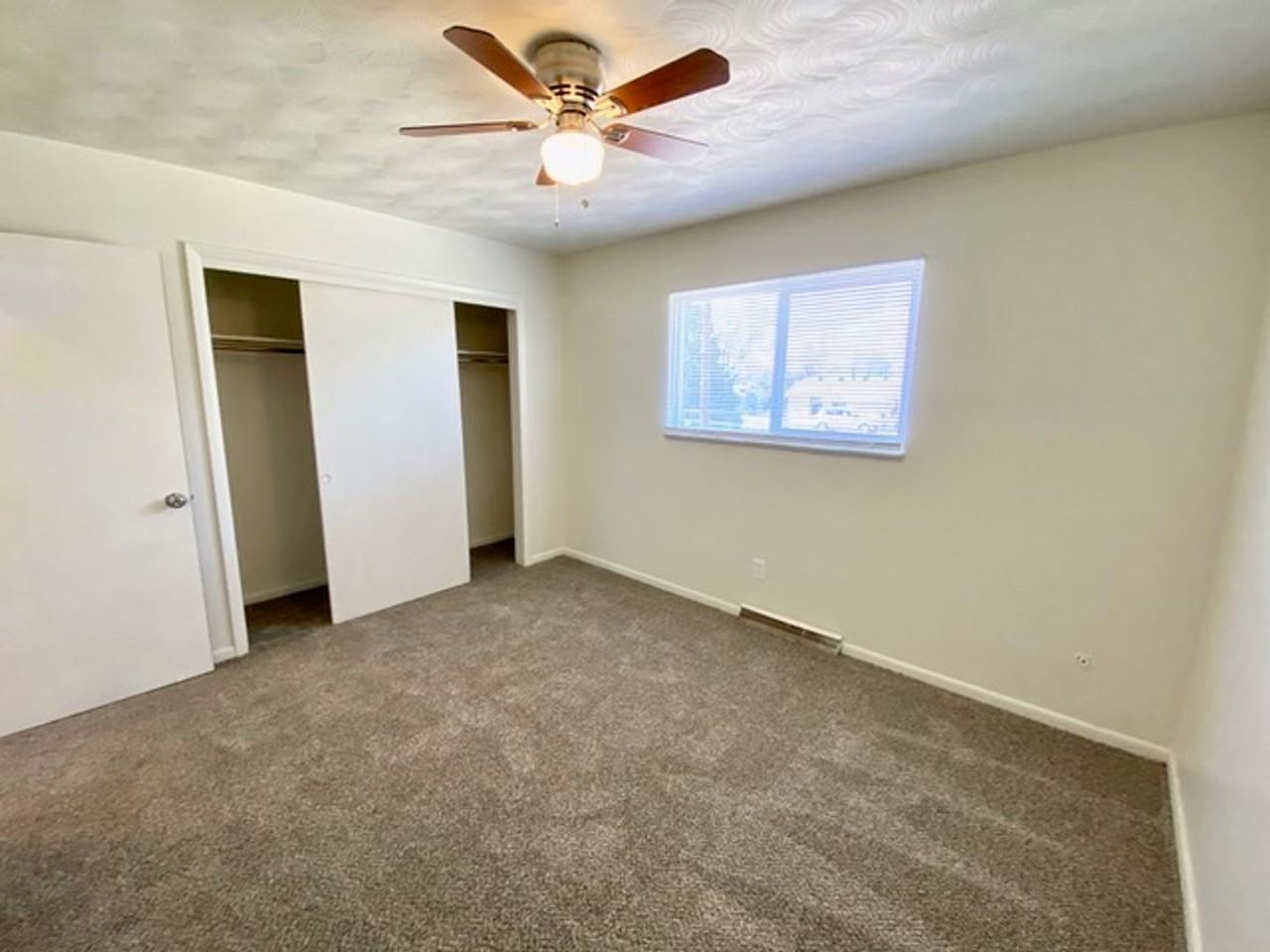 3026 W 8th Street Rd - Photo 7 of 9