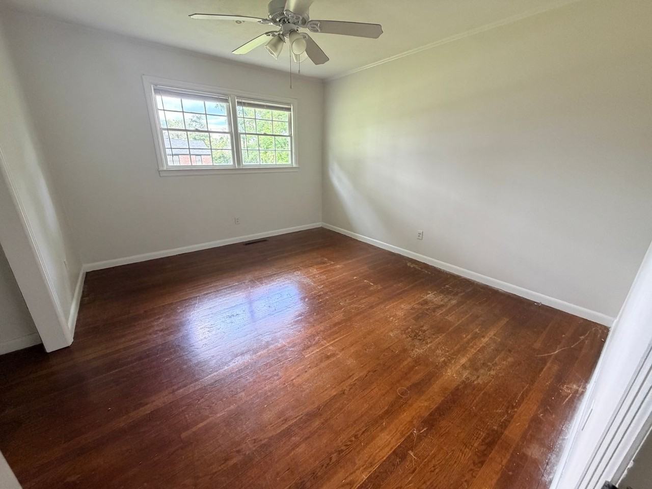 605 Georgia Ave - Photo 6 of 17
