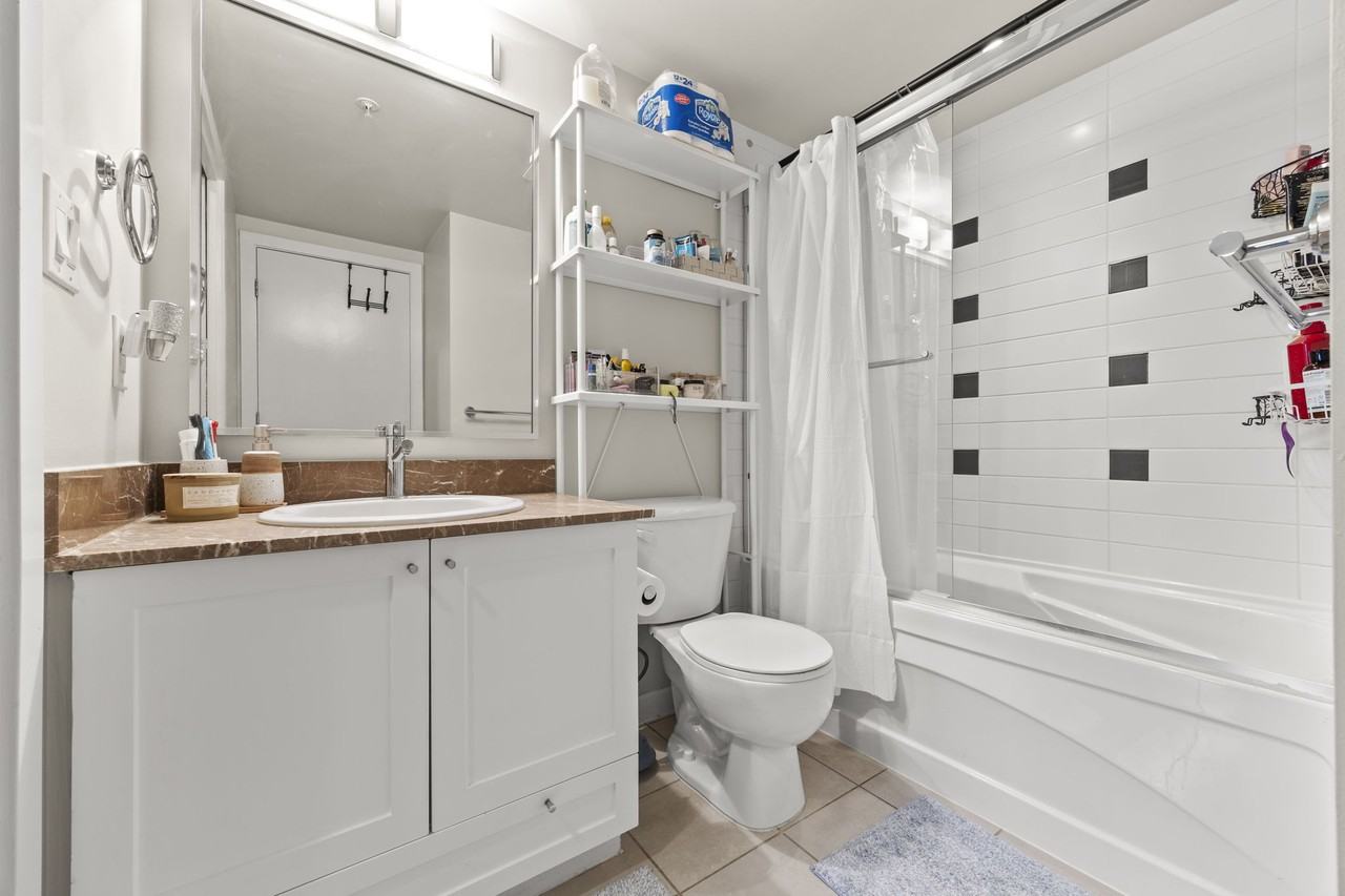 938 Smithe Street #1321 - Photo 6 of 21