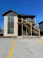 featured image of 338 W Castle St #1