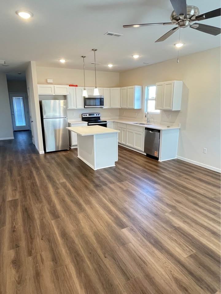 338 W Castle St #1 - Photo 2 of 10