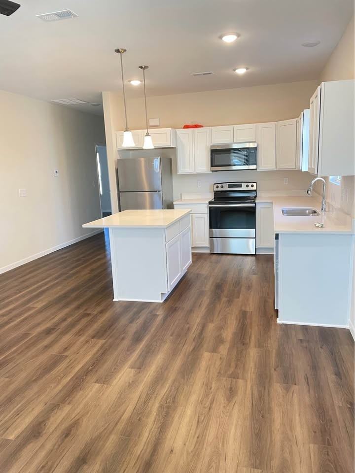 338 W Castle St #1 - Photo 4 of 10