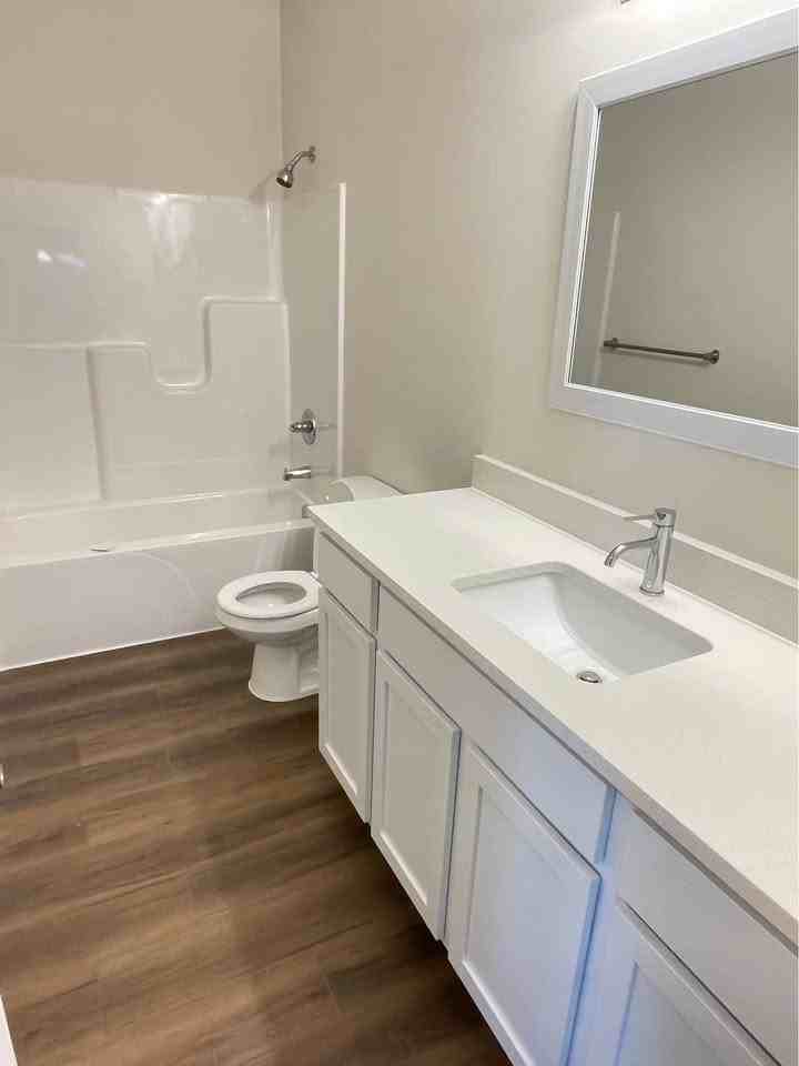 338 W Castle St #1 - Photo 6 of 10