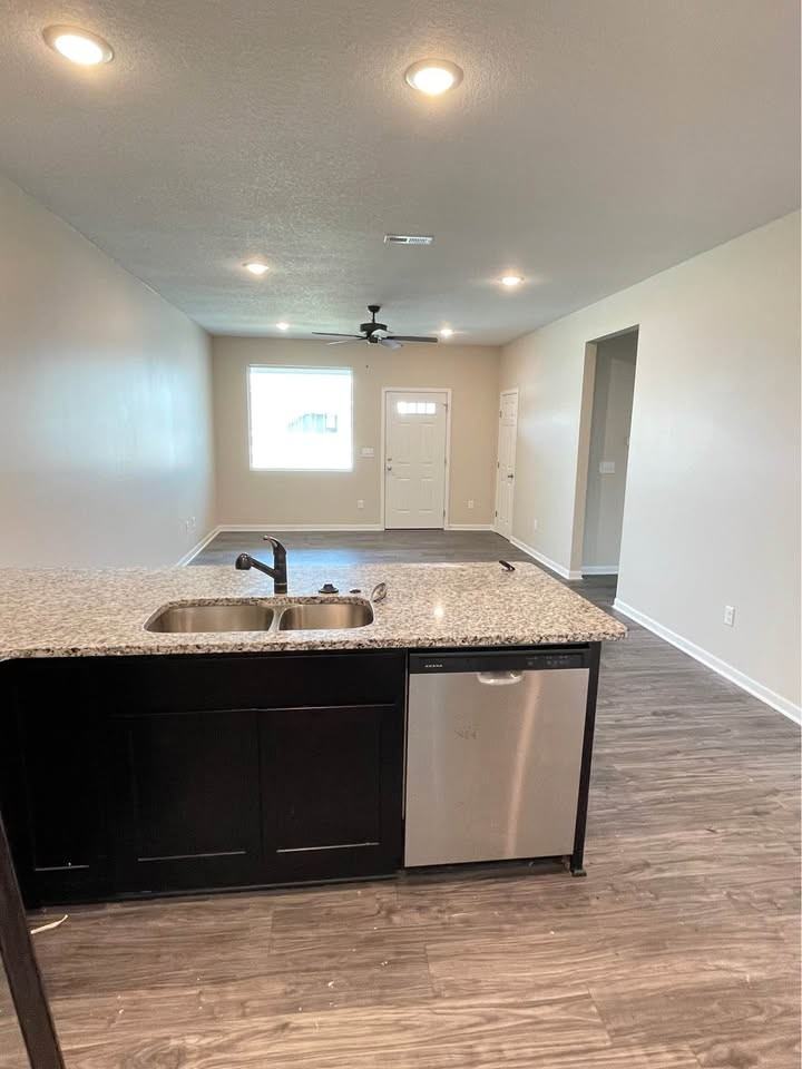 5303 N Toben Ct #5303 - Photo 4 of 15
