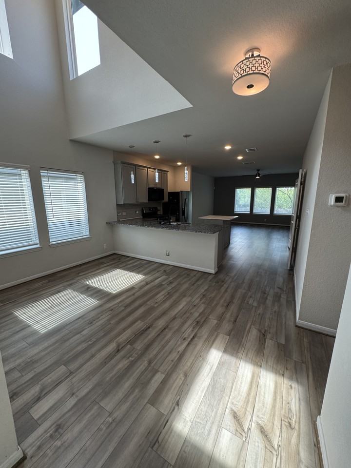 7510 Boxing Elm #1 - Photo 4 of 35