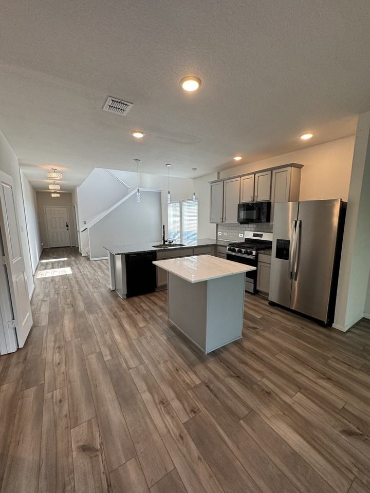 7510 Boxing Elm #1 - Photo 7 of 35