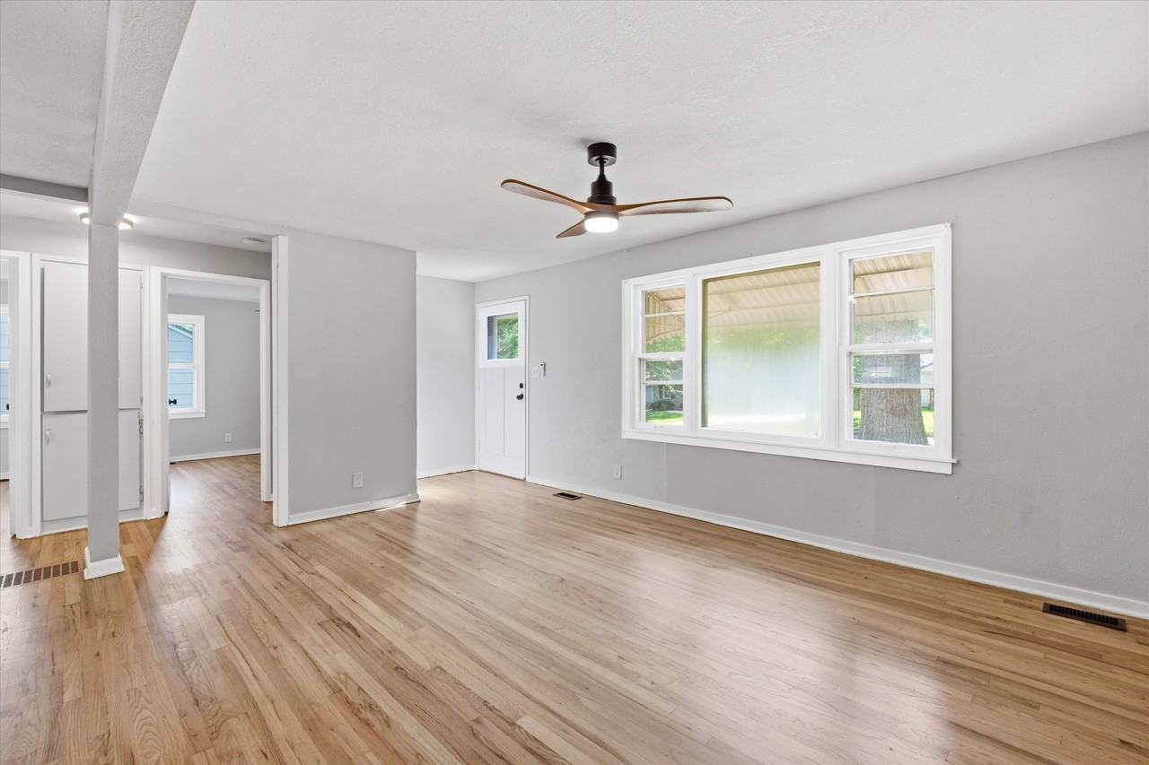 7725 Robinson St #1 - Photo 6 of 28