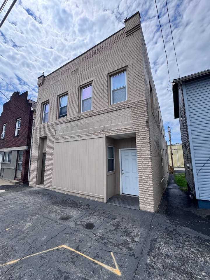 2918 Walnut Street - Photo 3 of 34