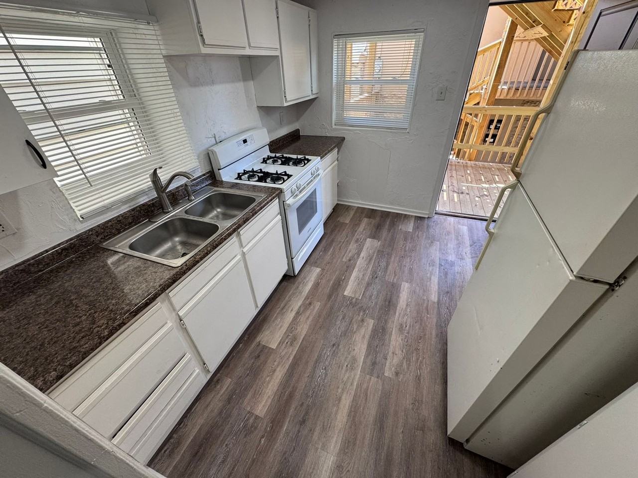 2918 Walnut Street - Photo 7 of 34