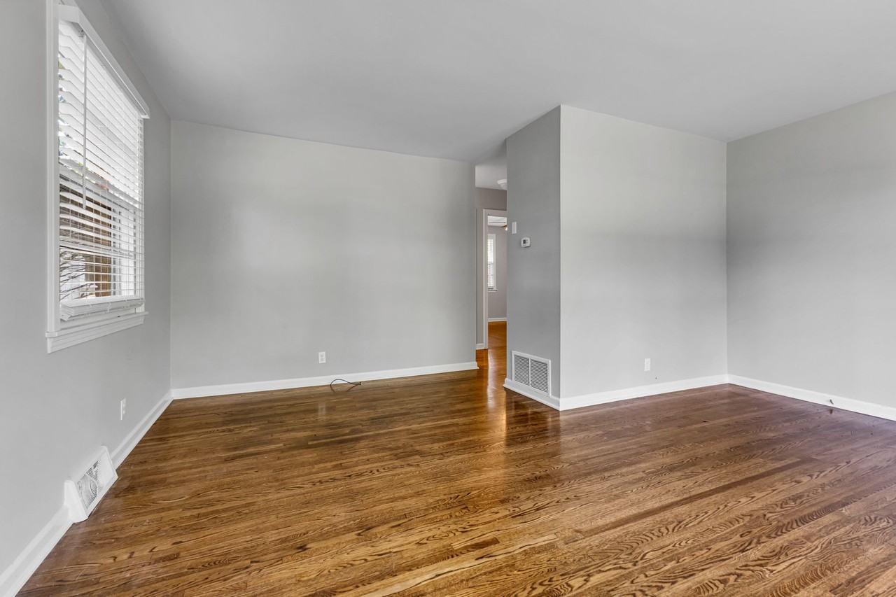 1606B Burton Ave #B - Photo 7 of 17