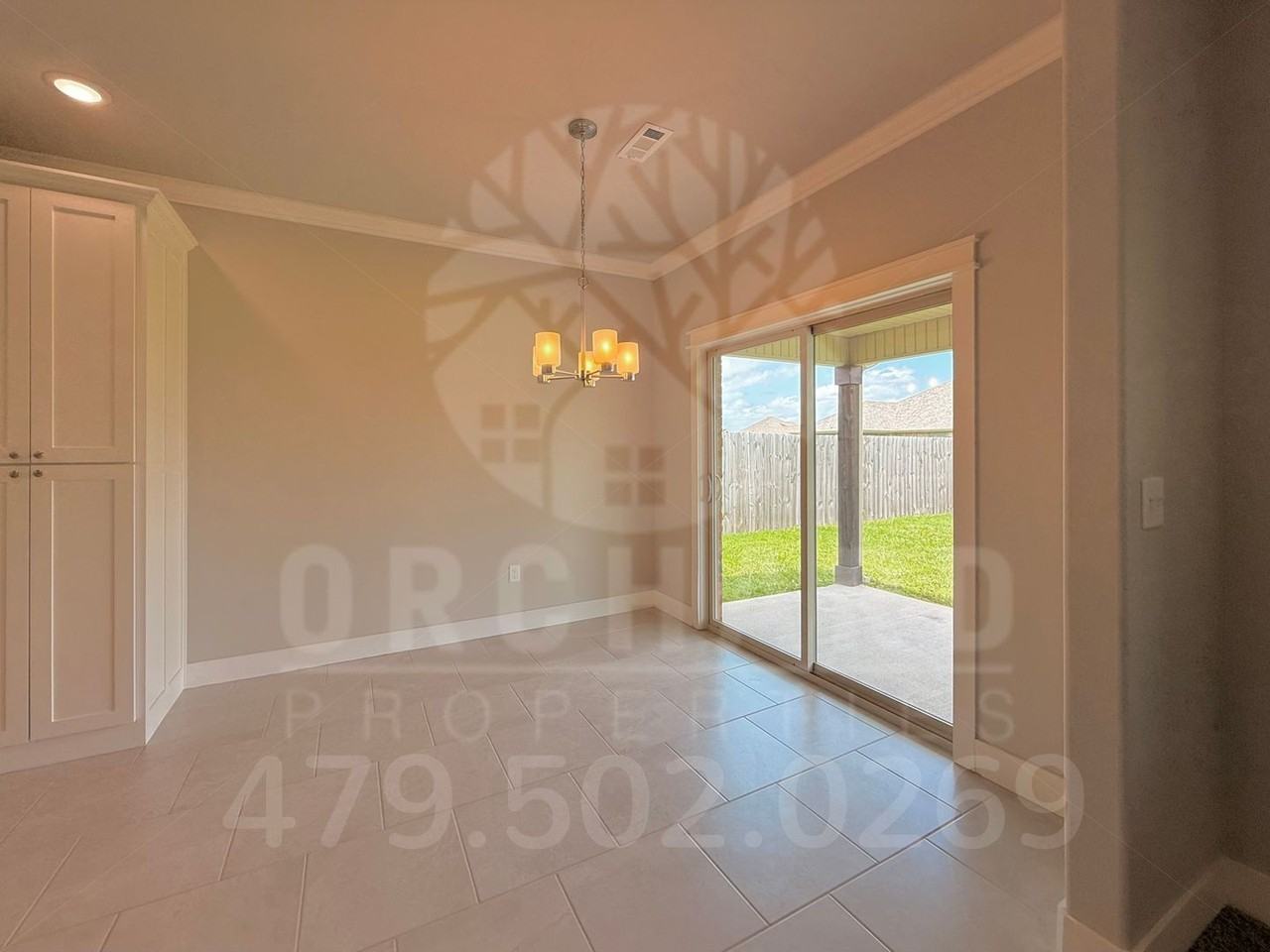 904 Maple View St - Photo 5 of 22