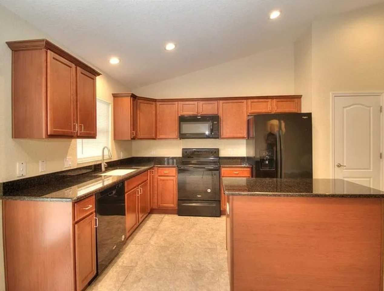 13 Hemlock Trace Ct - Photo 5 of 19