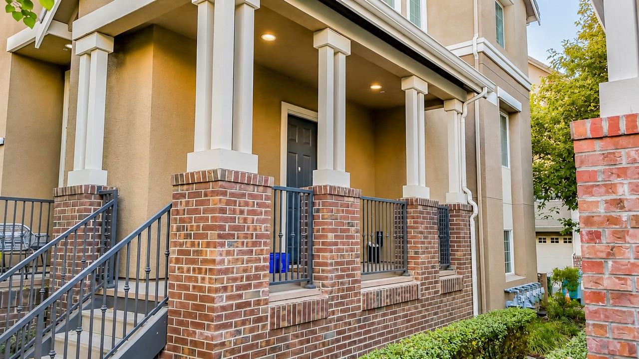1026 Aquamarine Ter - Photo 4 of 37