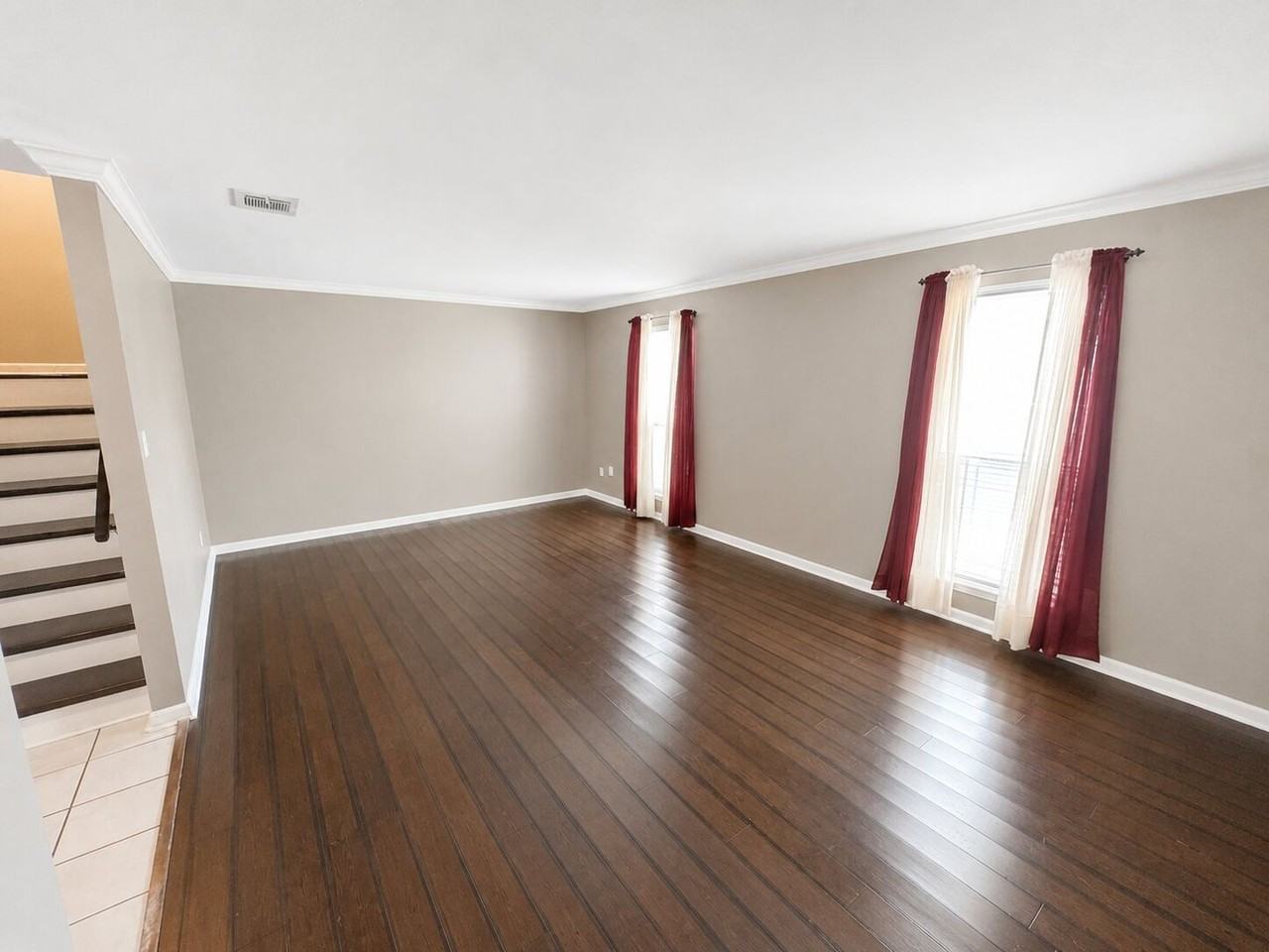 10102 Salinas Dr - Photo 2 of 9