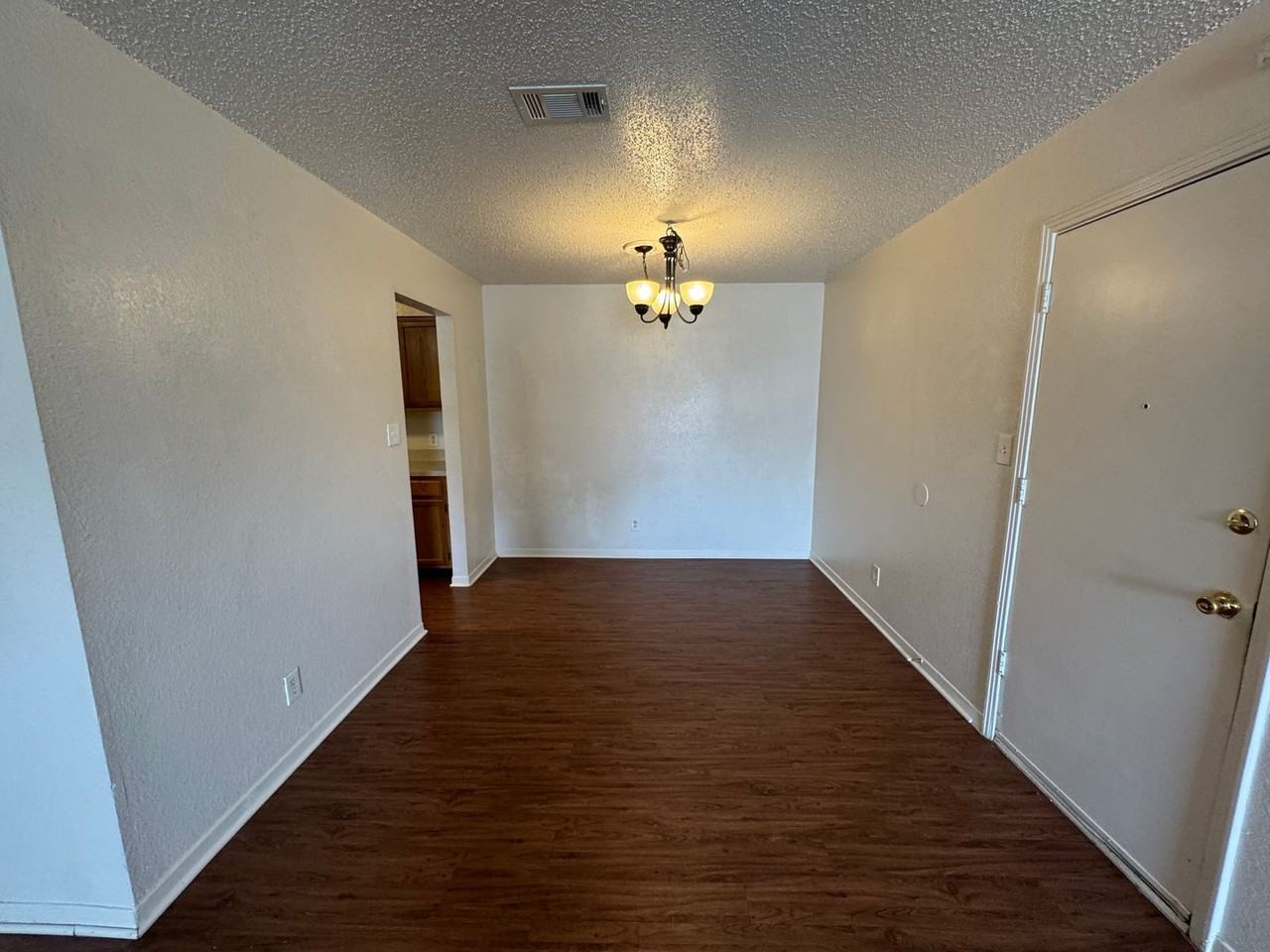 7510 Connie Ln - Photo 6 of 24