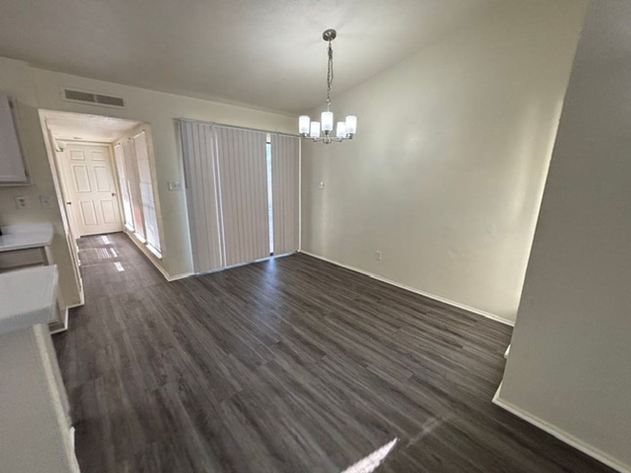 2517 Limestone Dr - Photo 4 of 15