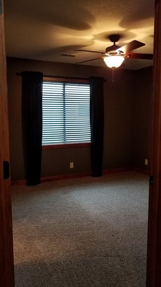 1876 Greenwood Valley Dr - Photo 7 of 20