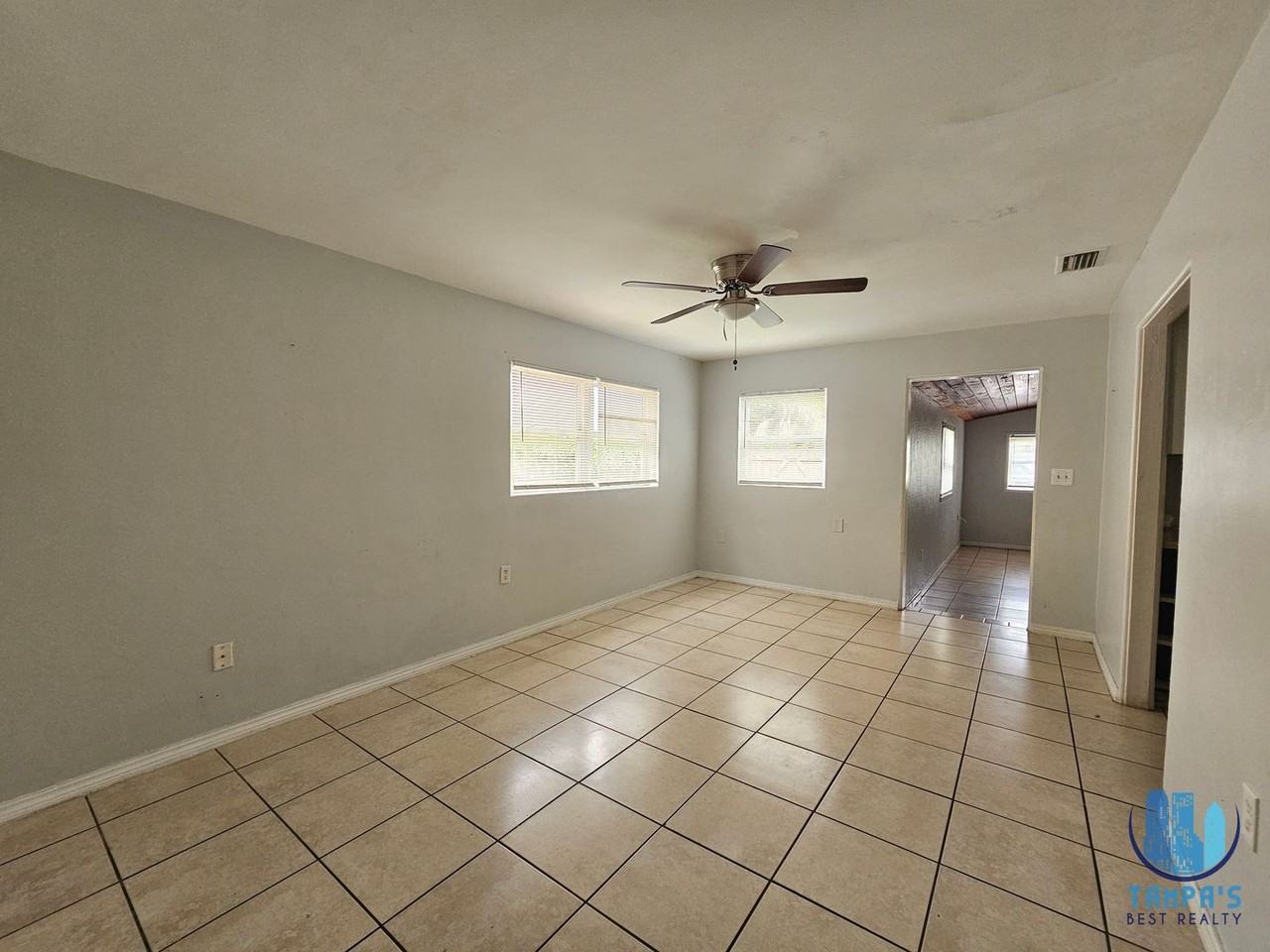 1212 W Marjorie St - Photo 4 of 16