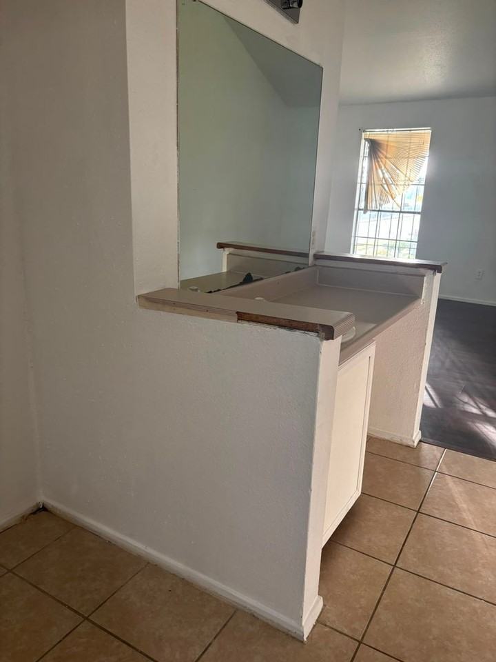 12668 Windsor Village Dr - Photo 5 of 9