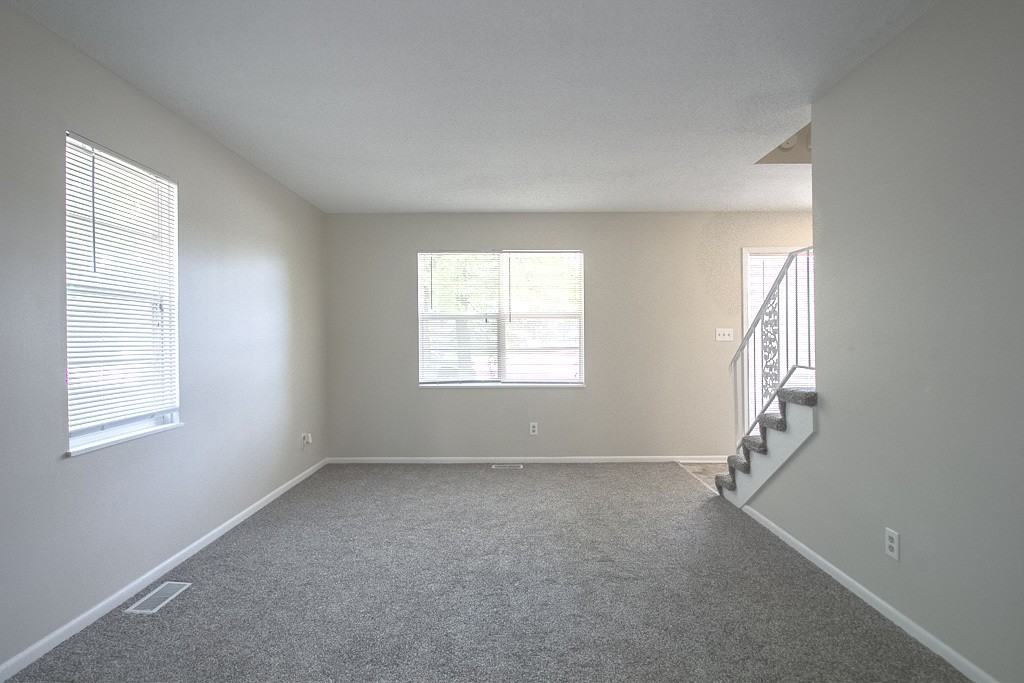 10724 W 88th Ter - Photo 4 of 19