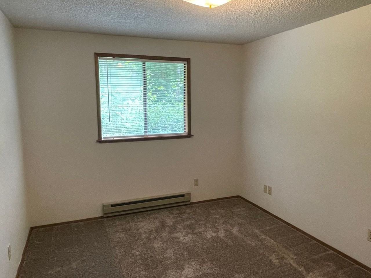 1397 Zylstra Rd - Photo 5 of 11