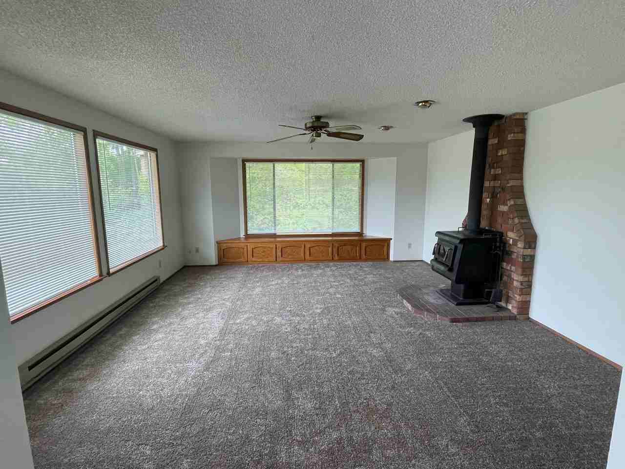 1397 Zylstra Rd - Photo 4 of 11