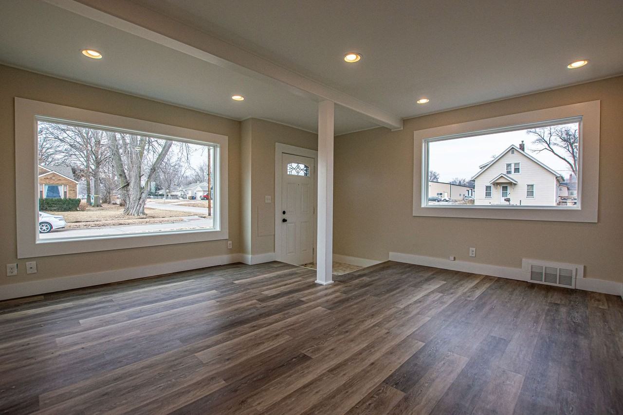2301 Wayne St - Photo 2 of 20