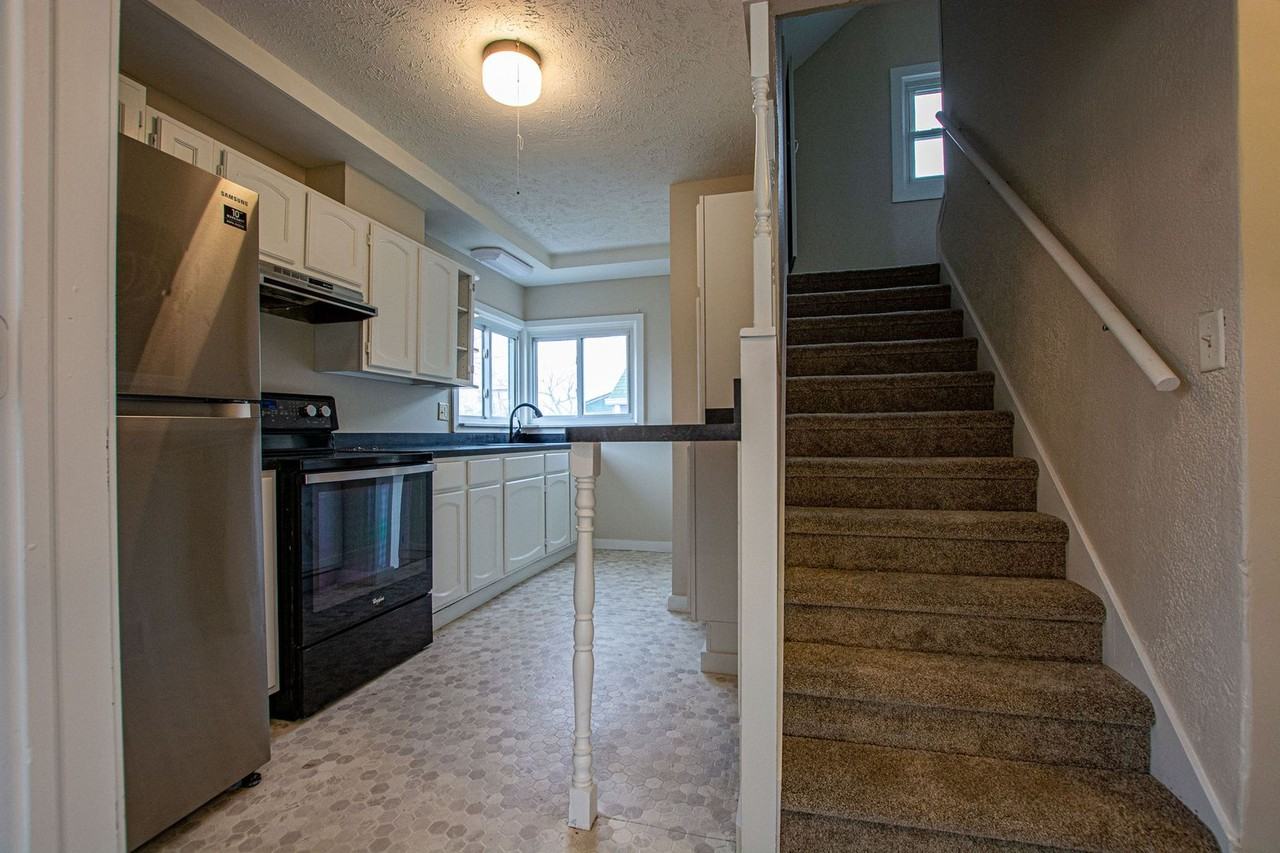 2301 Wayne St - Photo 3 of 20