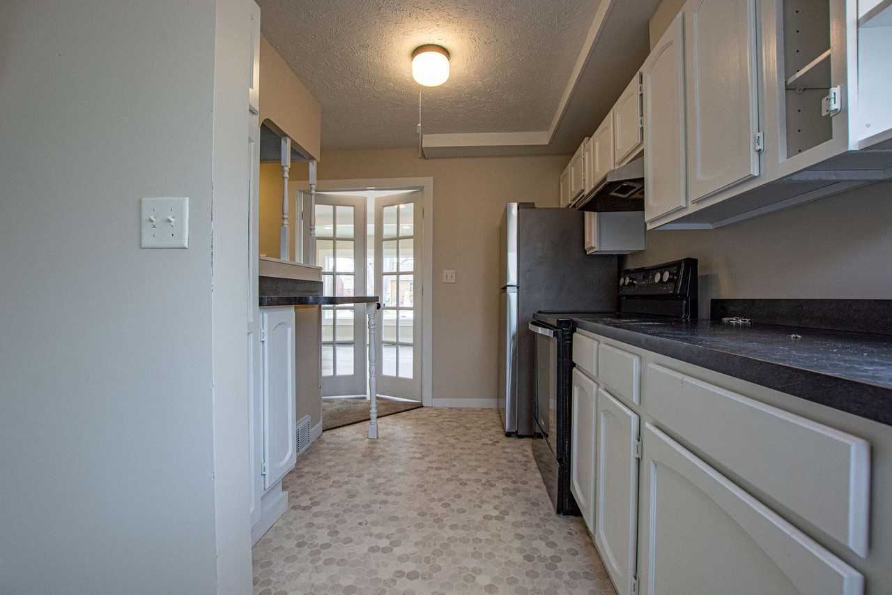 2301 Wayne St - Photo 4 of 20