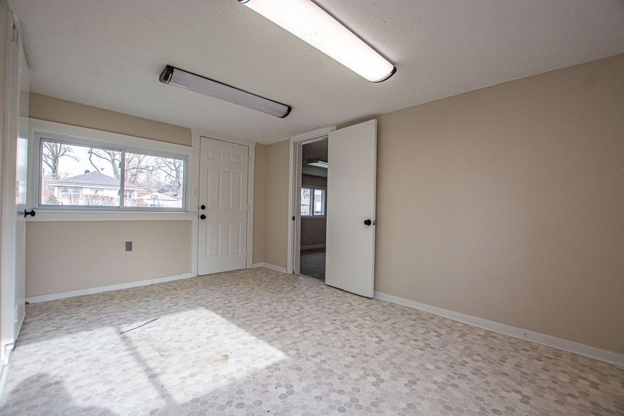 2301 Wayne St - Photo 6 of 20
