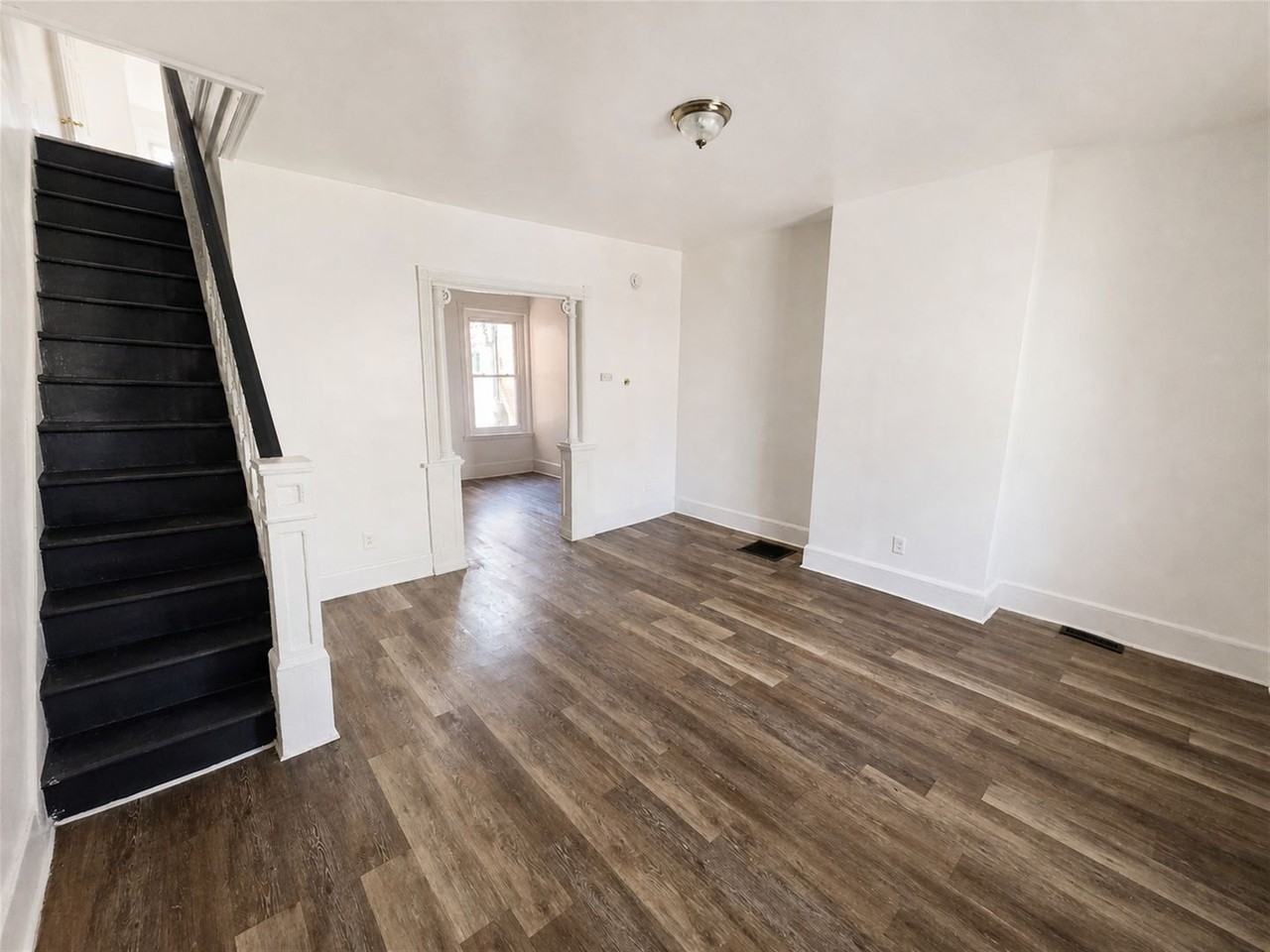 2238 N Pine St - Photo 2 of 18