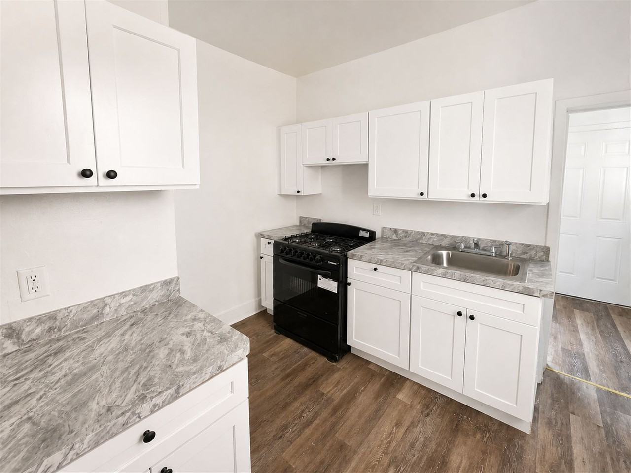 2238 N Pine St - Photo 6 of 18