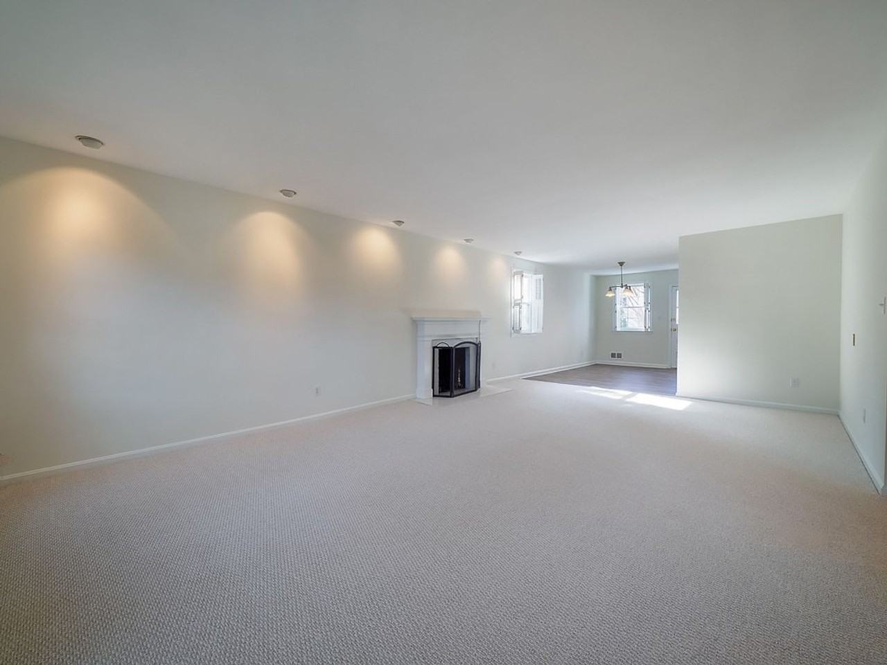 2702 Navarre Dr - Photo 3 of 45