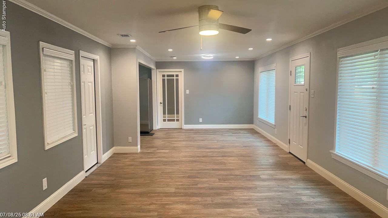 104 Varsity Cir - Photo 6 of 44