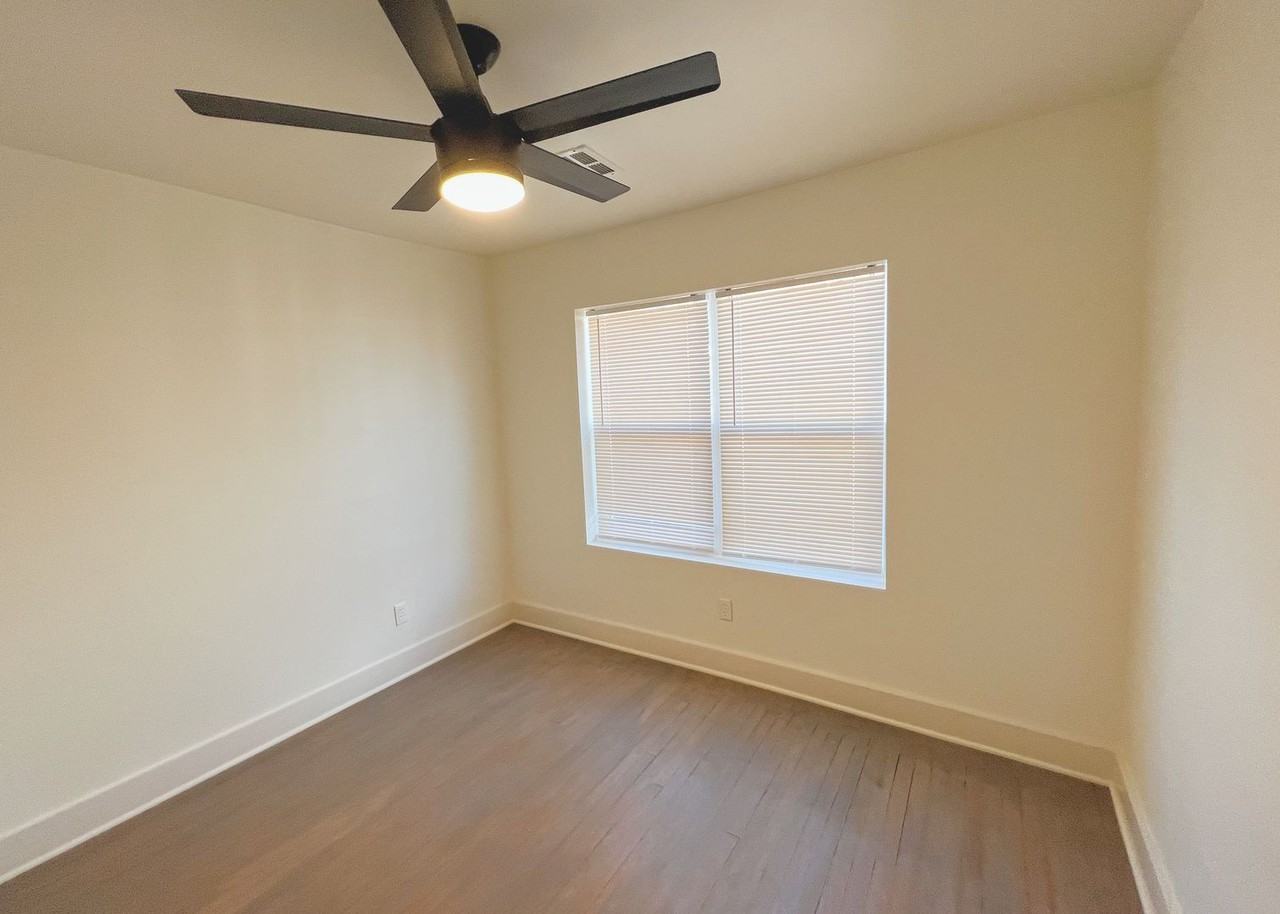 2544 Nw 21st St - Photo 5 of 18