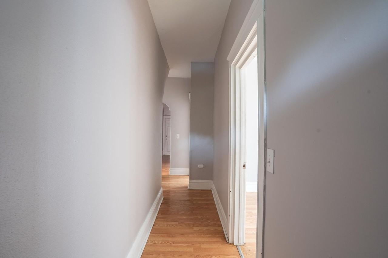 6128 Vermont Ave - Photo 6 of 15