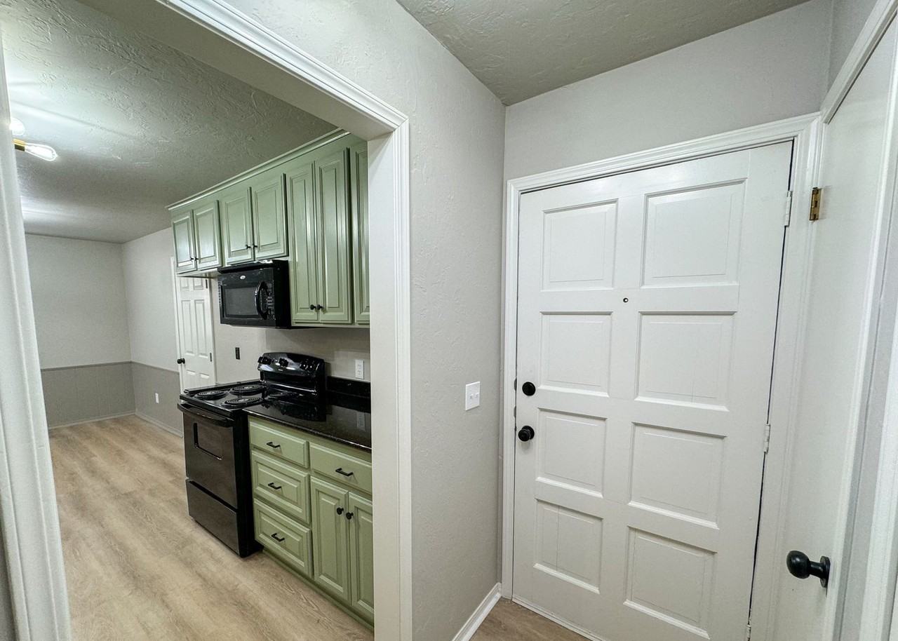 7030 Elk Canyon Rd - Photo 3 of 31