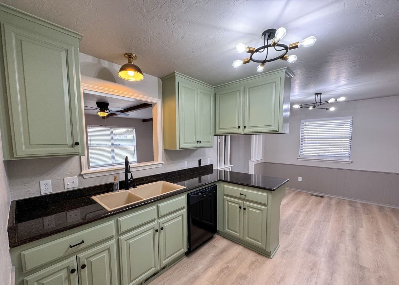 7030 Elk Canyon Rd - Photo 4 of 31