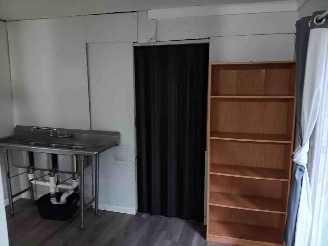 3714 Carlton St - Photo 3 of 8